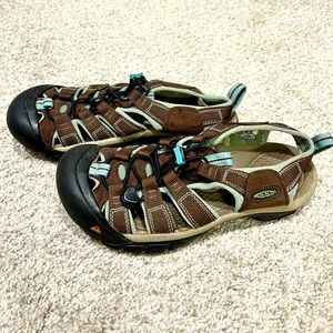KEEN Newport H2 sandals. Size 7.